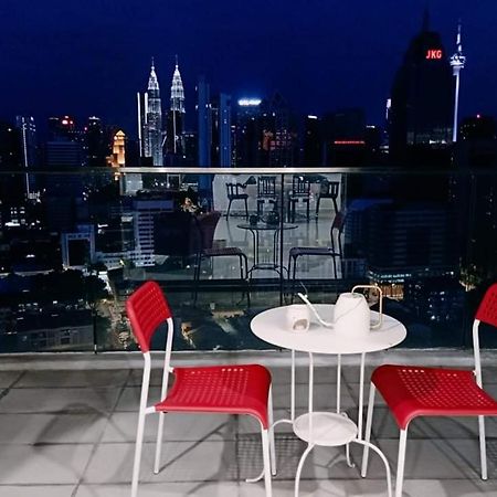 Wonderful Blue City View @Regalia Residence Kuala Lumpur Exterior foto