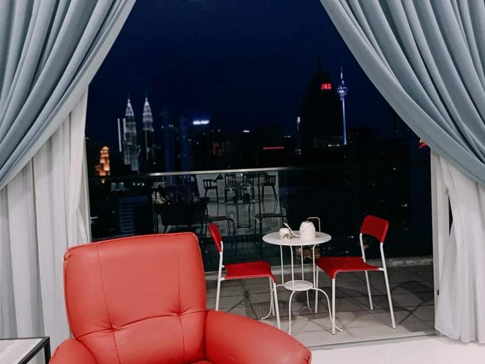 Wonderful Blue City View @Regalia Residence Kuala Lumpur Exterior foto